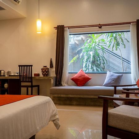 Hotel Grange Siem Reap Esterno foto
