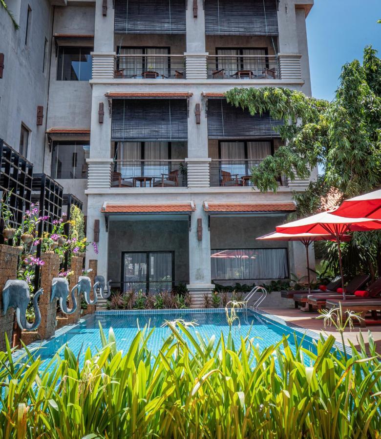 Hotel Grange Siem Reap Esterno foto