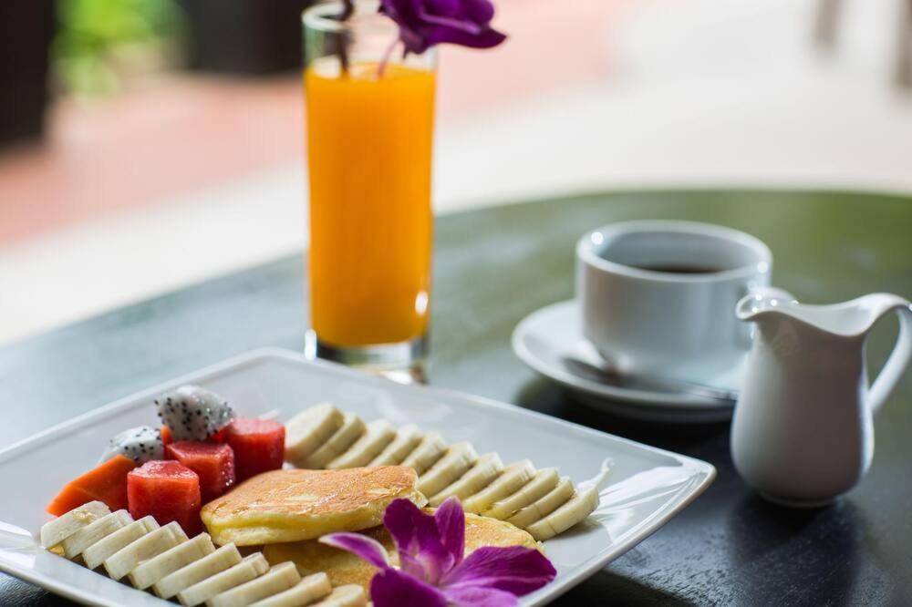 Hotel Grange Siem Reap Esterno foto