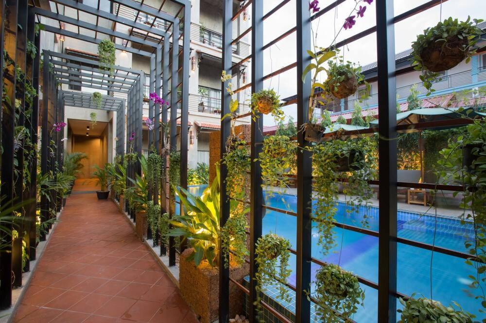 Hotel Grange Siem Reap Esterno foto